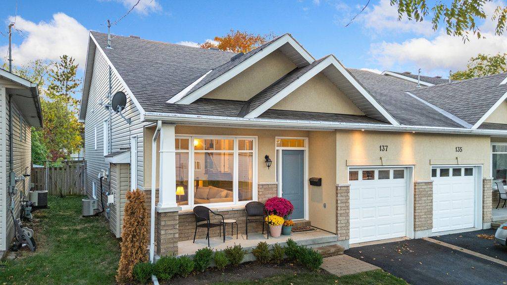 137 Elizabeth ST, Carleton Place, ON K7C 2V9