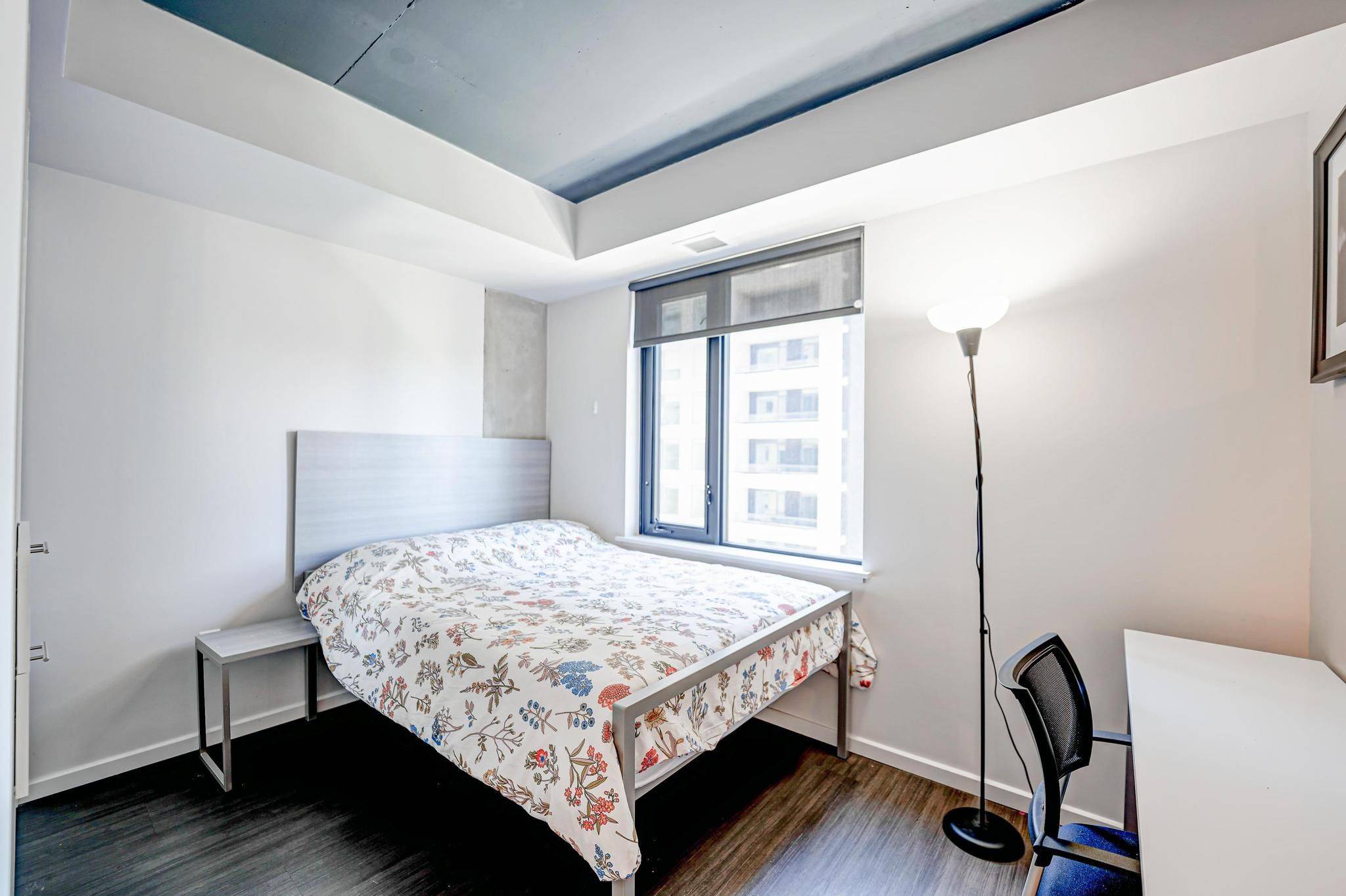 105 CHAMPAGNE ST S #703, Dows Lake - Civic Hospital And Area, ON K1S 5E5