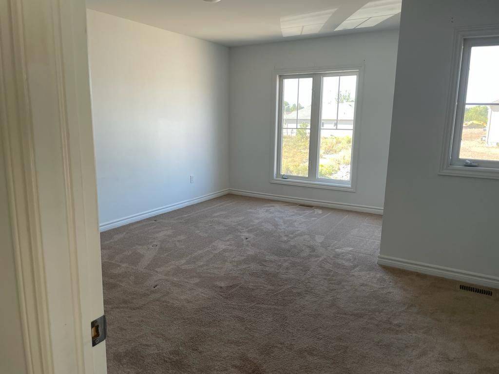 31 Brennan CRES, Loyalist, ON K0H 2H0