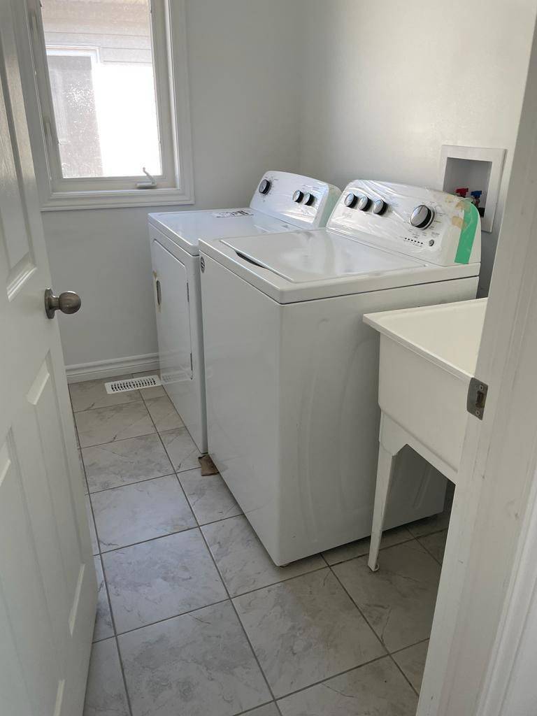 31 Brennan CRES, Loyalist, ON K0H 2H0