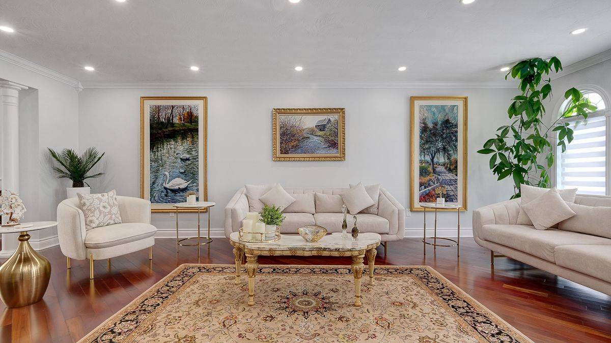 624 Pleasant Park RD, Alta Vista And Area, ON K1H 5N5