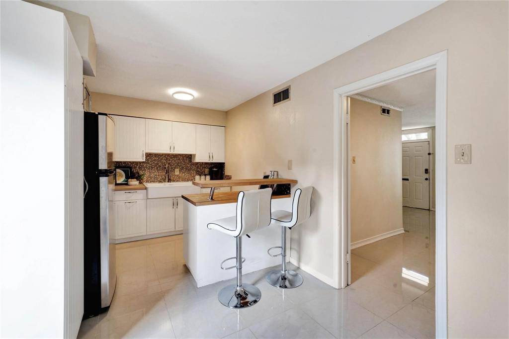 3006 Brockbank Court #3006, Dallas, TX 75220