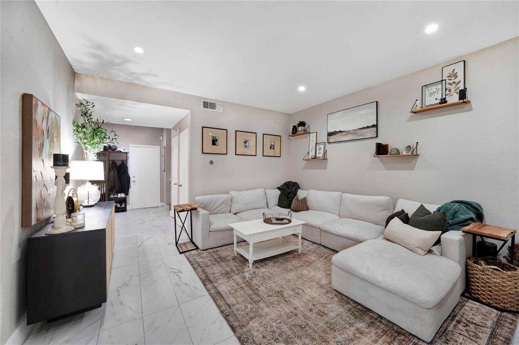 8518 Coppertowne Lane, Dallas, TX 75243