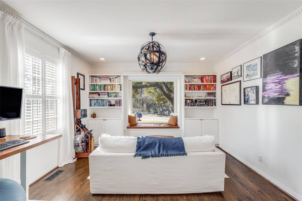 6709 Cliffbrook Drive, Dallas, TX 75254