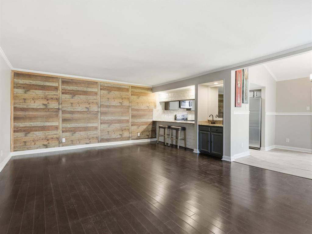 2713 Meadowstone Court, Carrollton, TX 75006