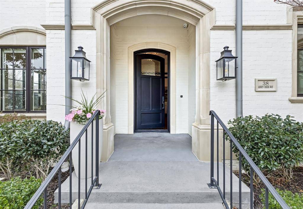 38 Abbey Creek Way, Dallas, TX 75248
