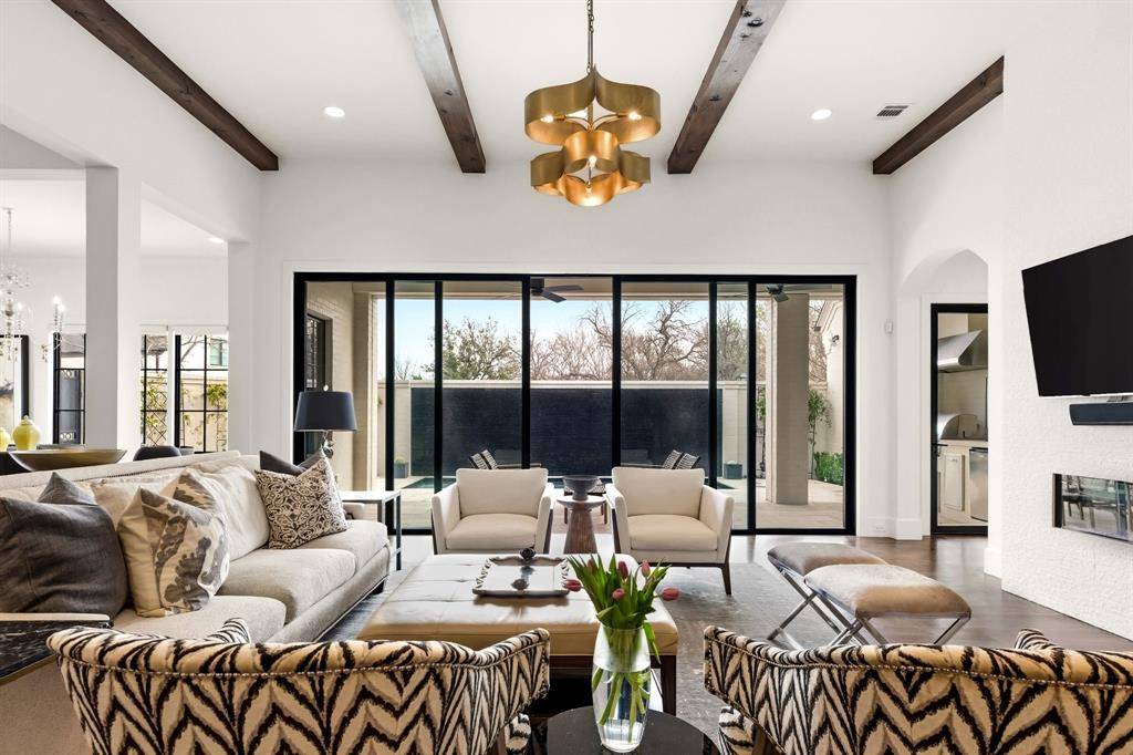 38 Abbey Creek Way, Dallas, TX 75248