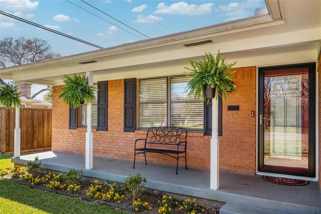 5811 Clendenin Avenue, Dallas, TX 75228