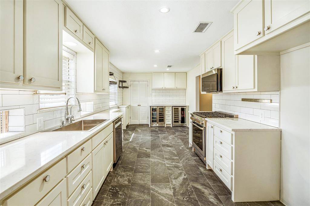 5811 Clendenin Avenue, Dallas, TX 75228