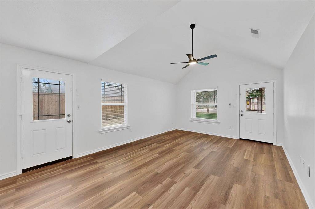 1306 Oak Street, Mckinney, TX 75069