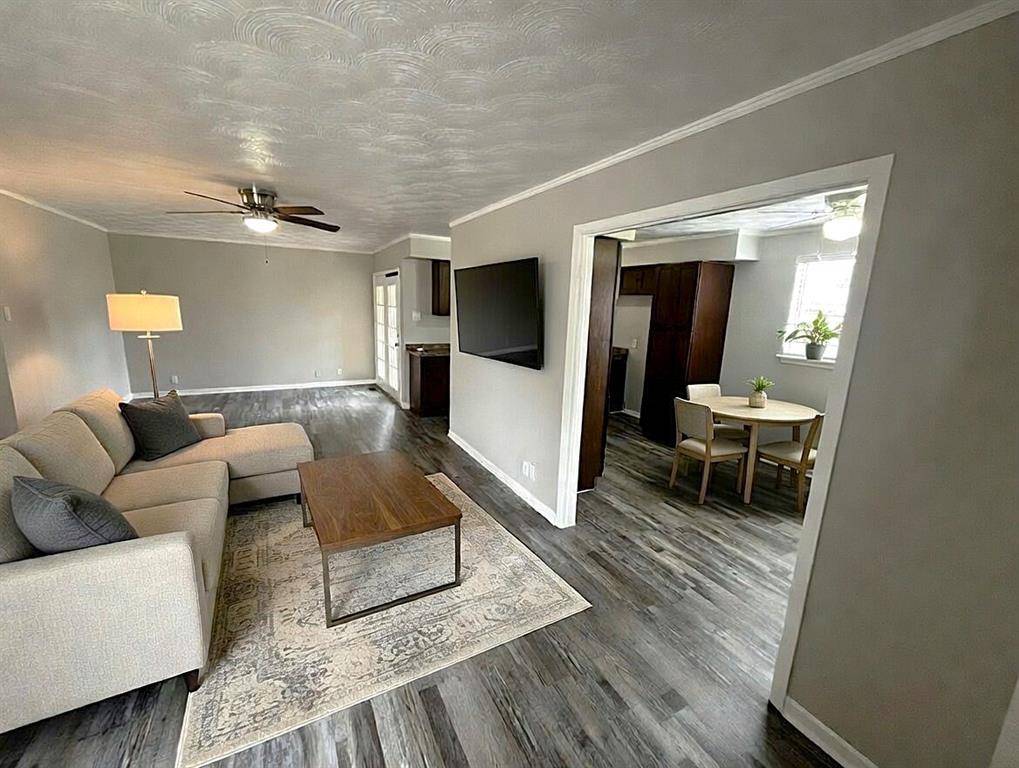 3717 Cranston Court E, Irving, TX 75062