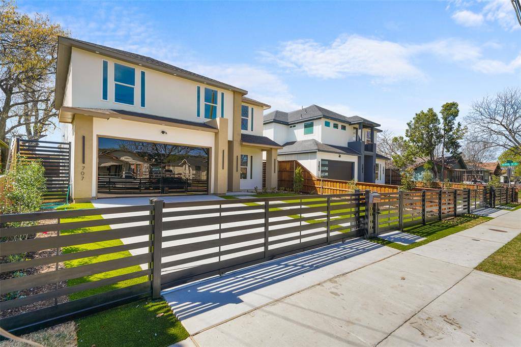 707 Buckalew Street, Dallas, TX 75208