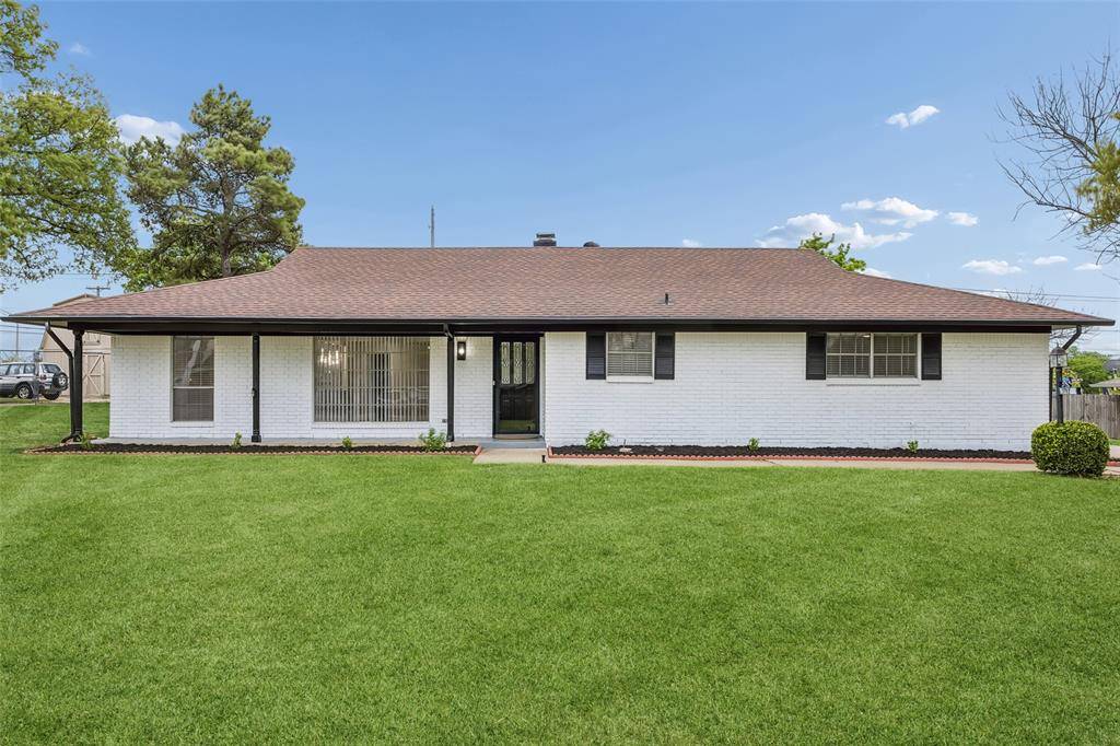 1702 Northcrest Drive, Arlington, TX 76012