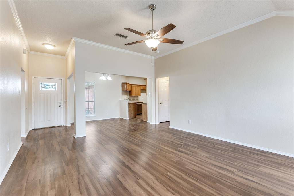 113 Saint James Court, Rhome, TX 76078