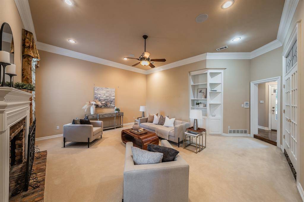 2908 Oak Trail Court, Dalworthington Gardens, TX 76016