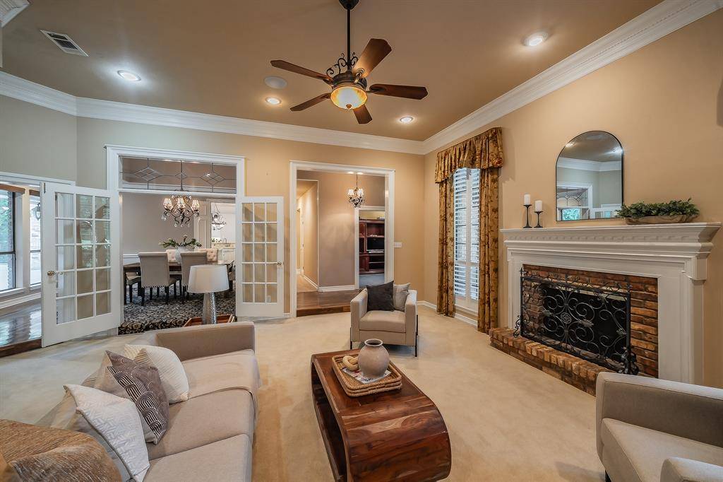 2908 Oak Trail Court, Dalworthington Gardens, TX 76016