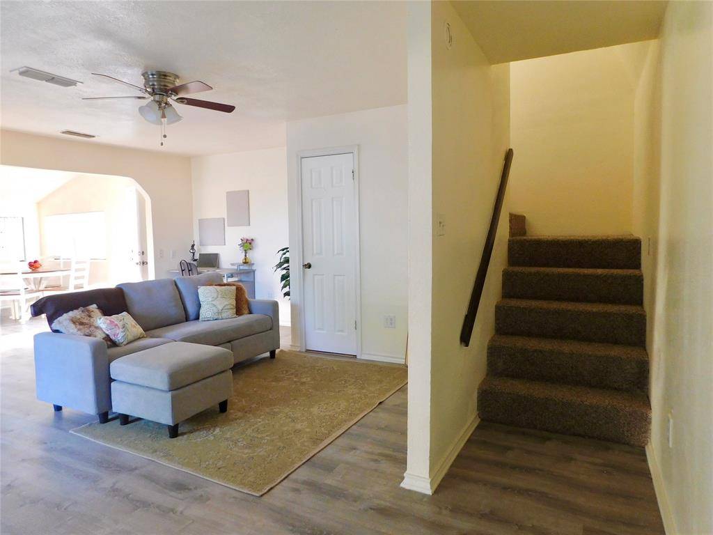 31 Rogers Circle, Krum, TX 76249