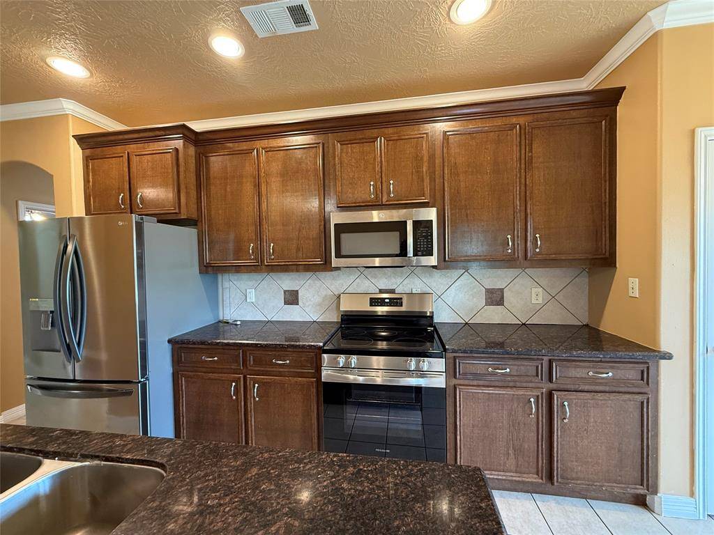 8640 Baker Road, Beaumont, TX 77707