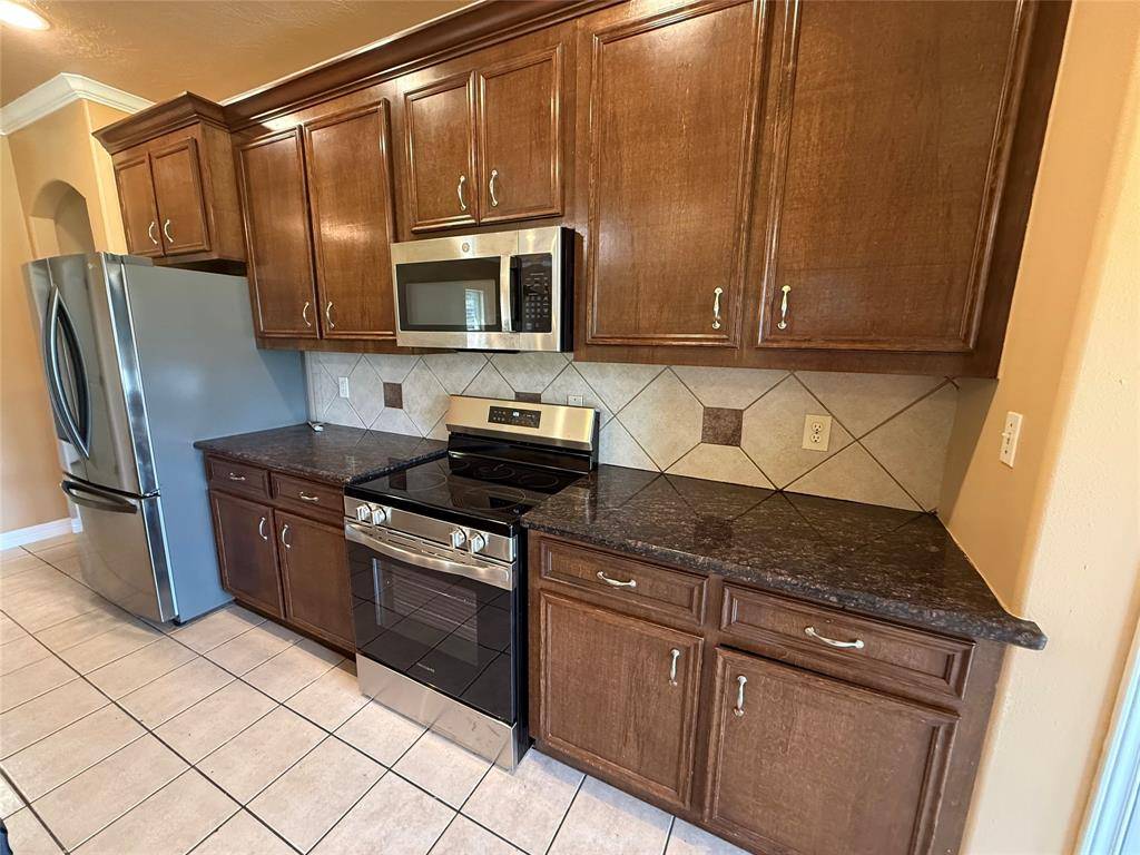 8640 Baker Road, Beaumont, TX 77707