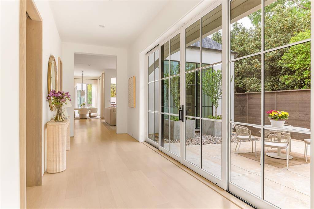 9102 Bluff Hollow Court, Dallas, TX 75220