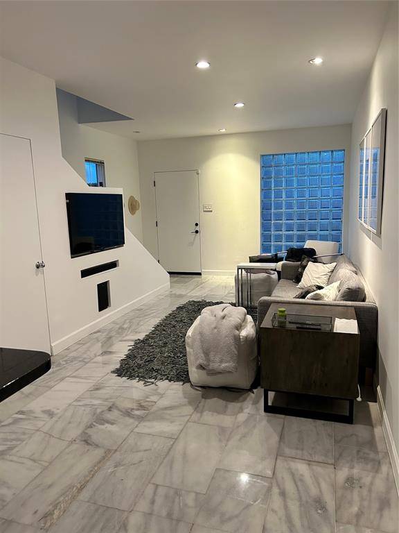 4241 Buena Vista Street #8, Dallas, TX 75205