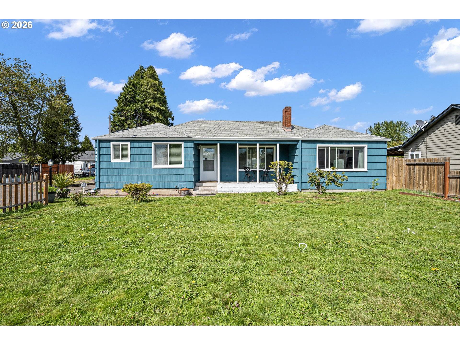 2207 WILLONA DR, Eugene, OR 97408