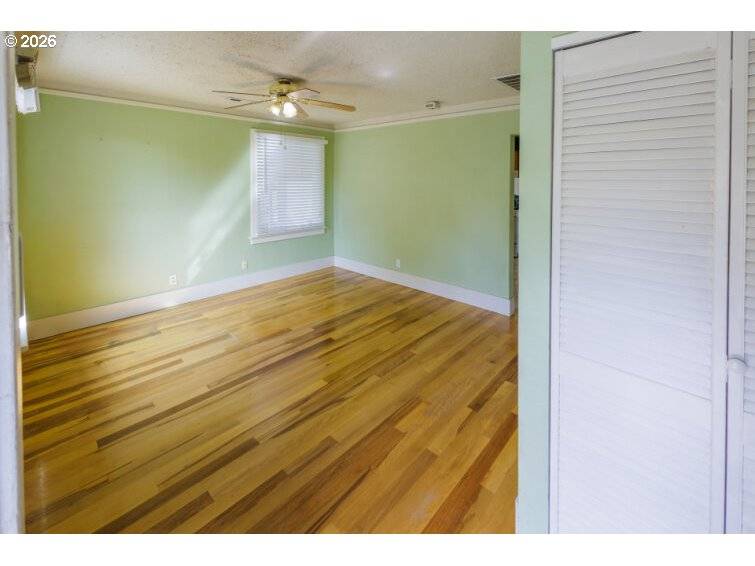 274 S 8TH ST, St Helens, OR 97051