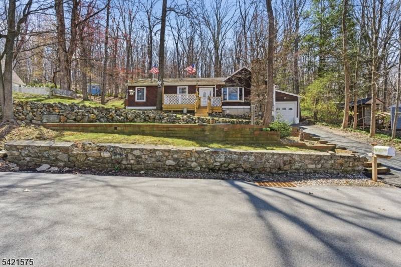 159 Glenside Trail, Byram Twp., NJ 07871