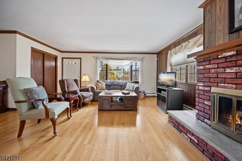 125 Merritt Ave, Bergenfield Boro, NJ 07621