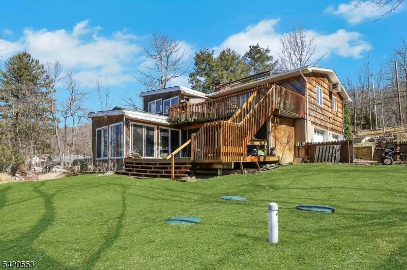 199 Lake Shore Dr, West Milford Twp., NJ 07421