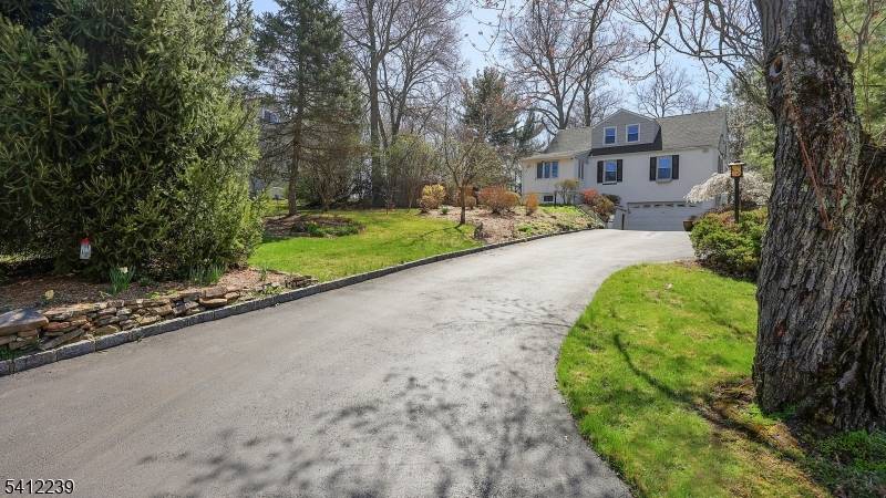 67 Madison St, Long Hill Twp., NJ 07933