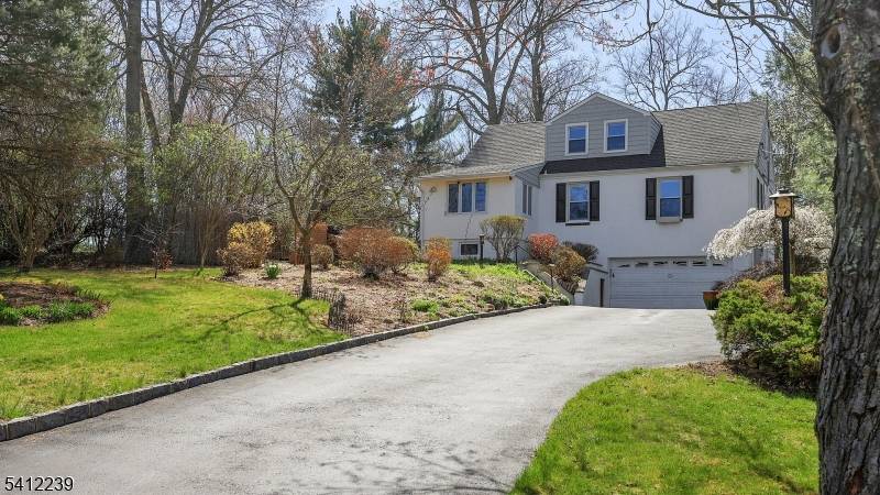 67 Madison St, Long Hill Twp., NJ 07933