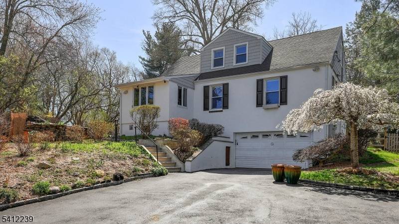 67 Madison St, Long Hill Twp., NJ 07933