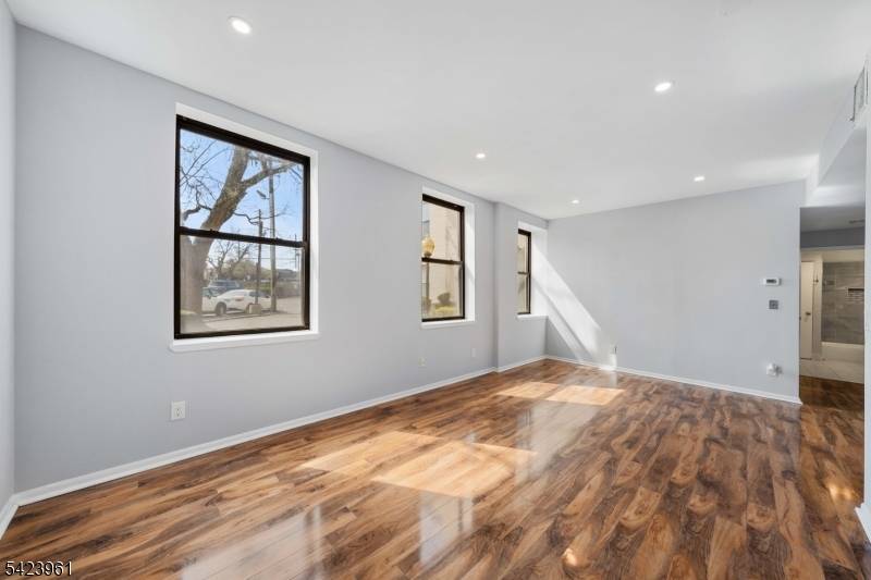 54 W Cherry St #106, Rahway City, NJ 07065