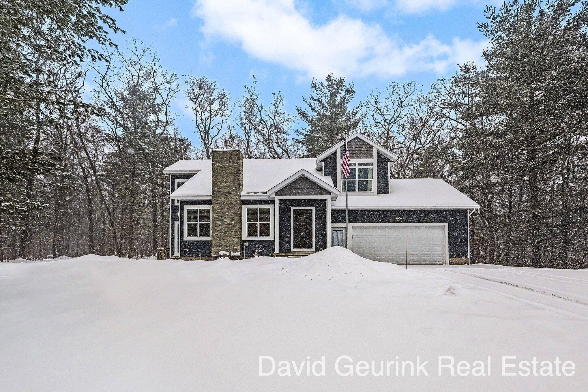 2779 E Holton Whitehall RD, Blue Lake Twp, MI 49457