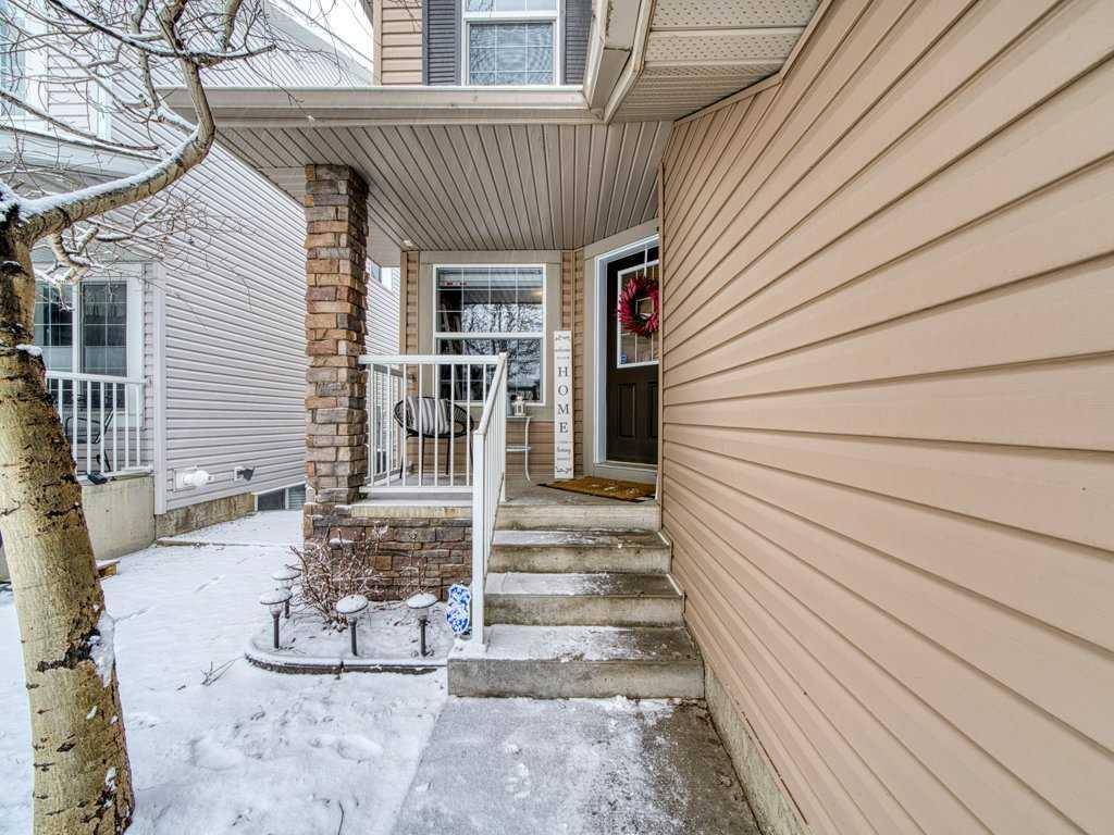 115 Canals CIR SW, Airdrie, AB T4B 3E8