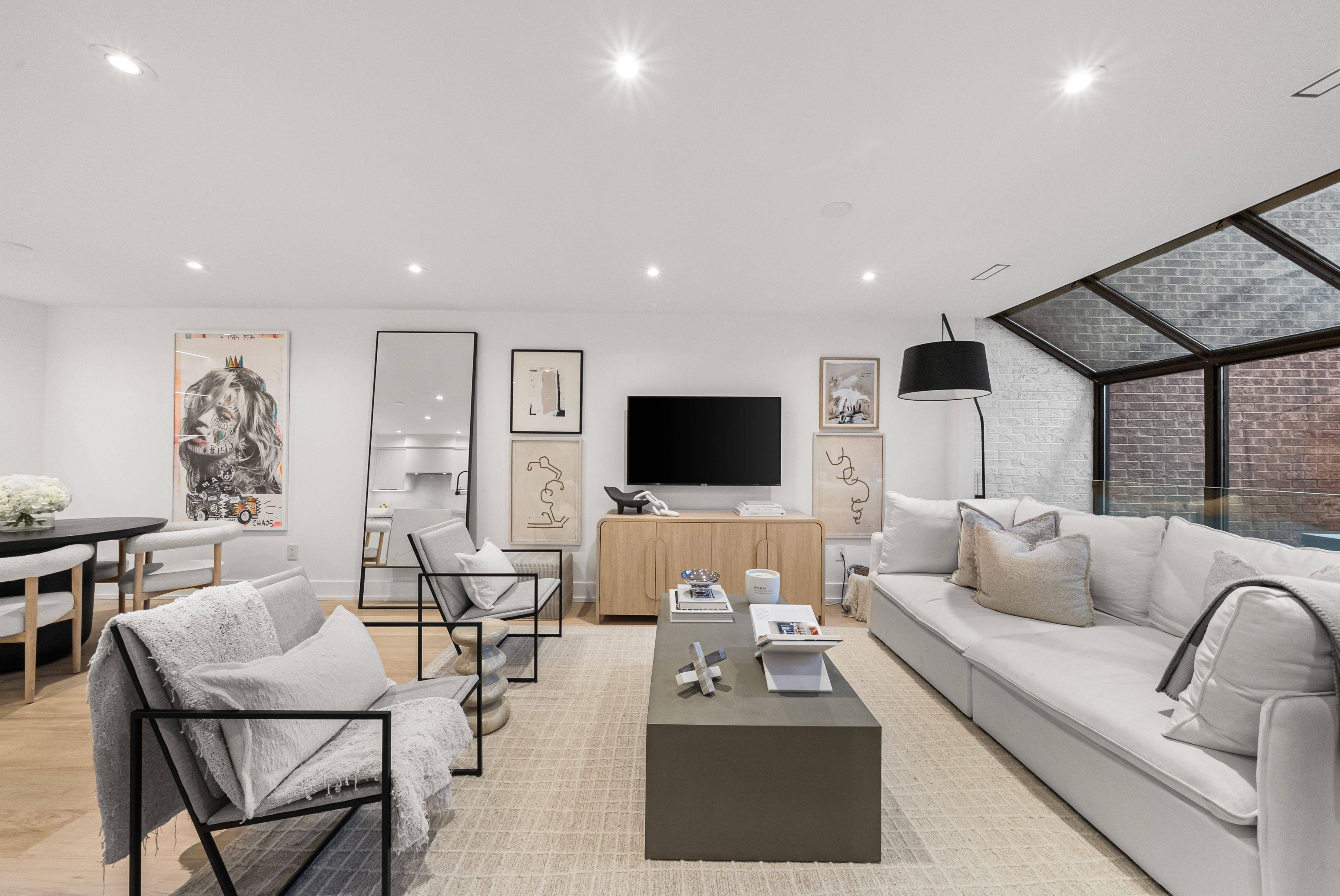 142 Pears AVE #A4, Toronto C02, ON M5R 1T2