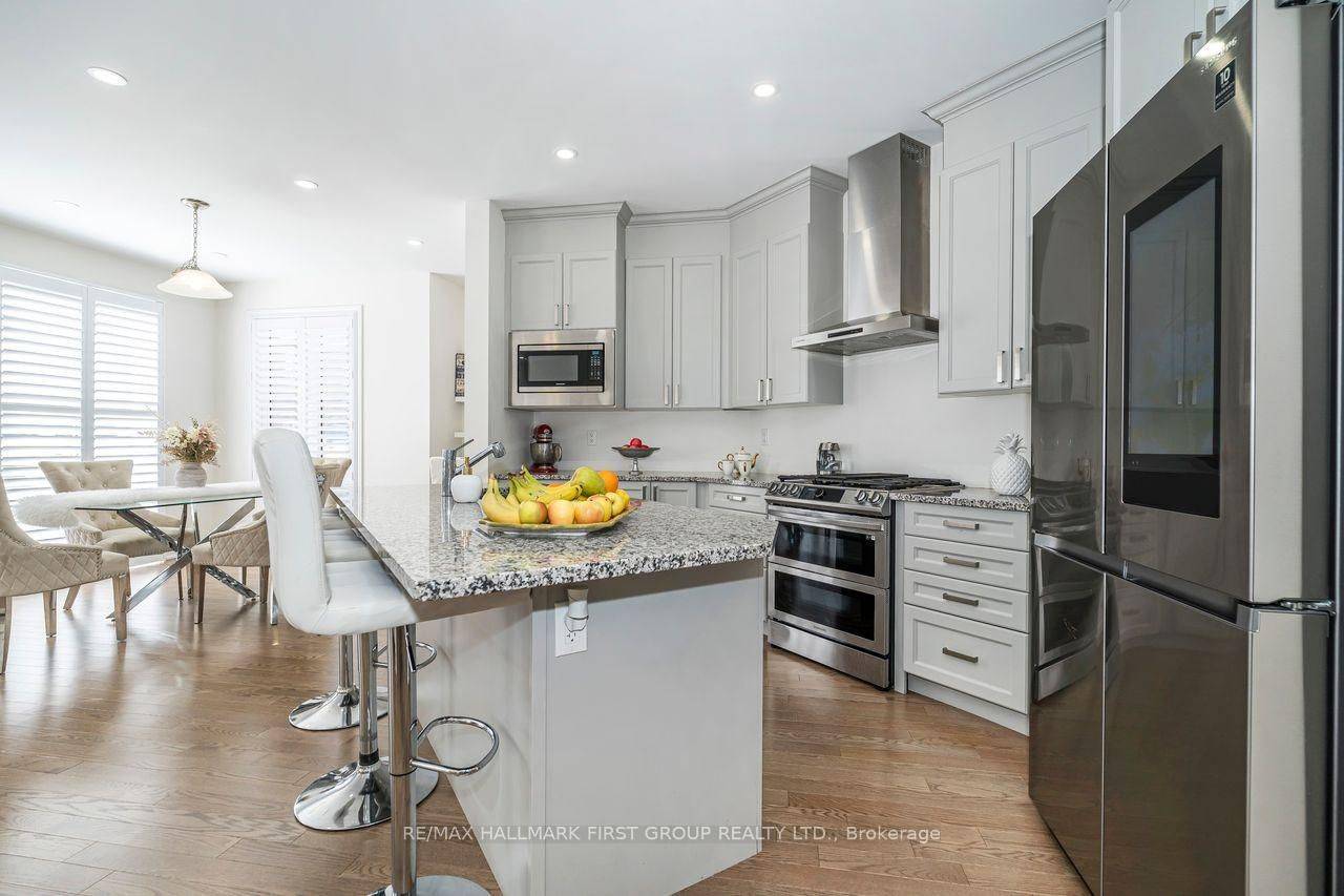 5 Toulouse ST, Whitby, ON L1P 0J2