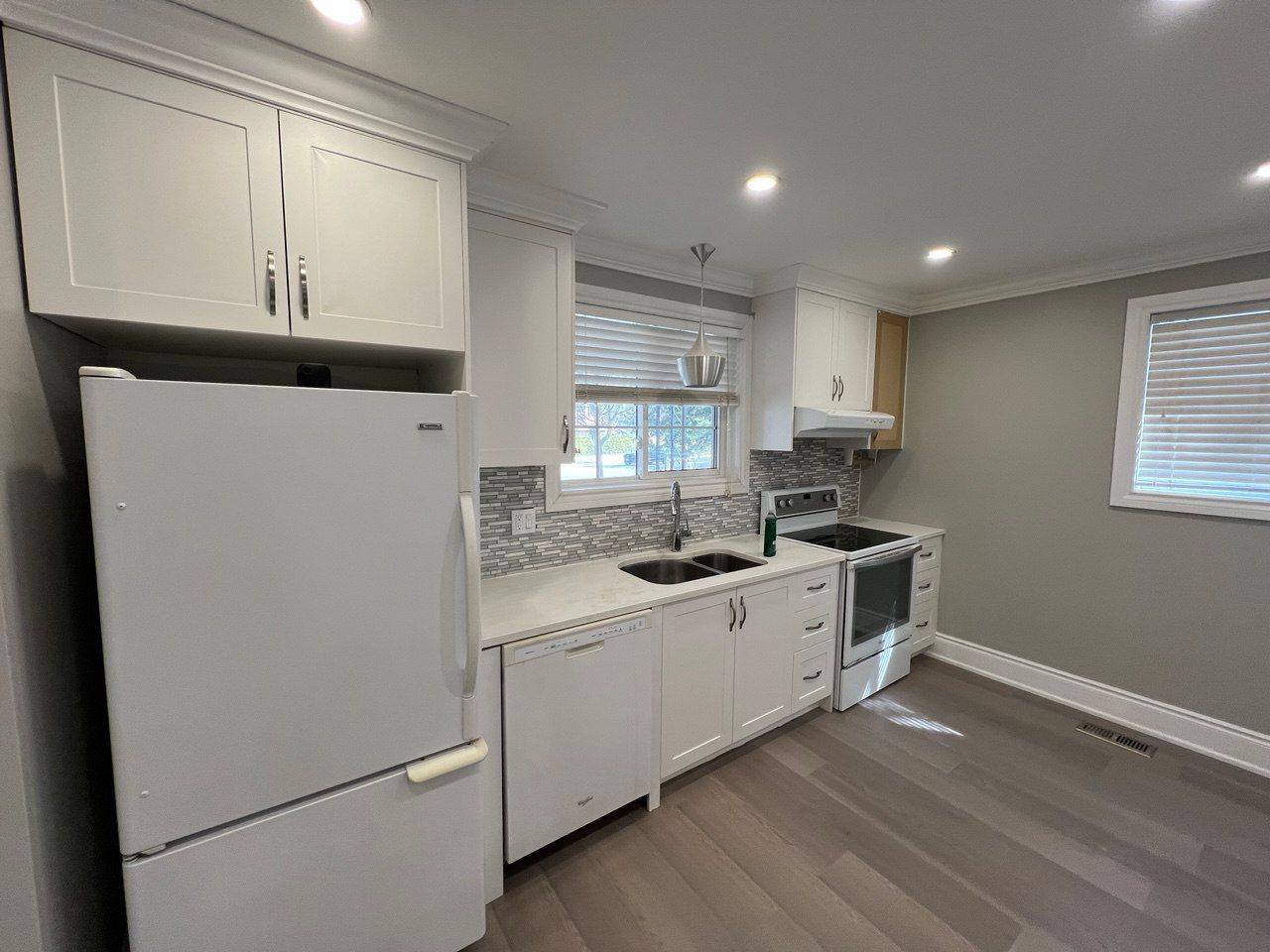 73 Murray DR, Aurora, ON L4G 2C2