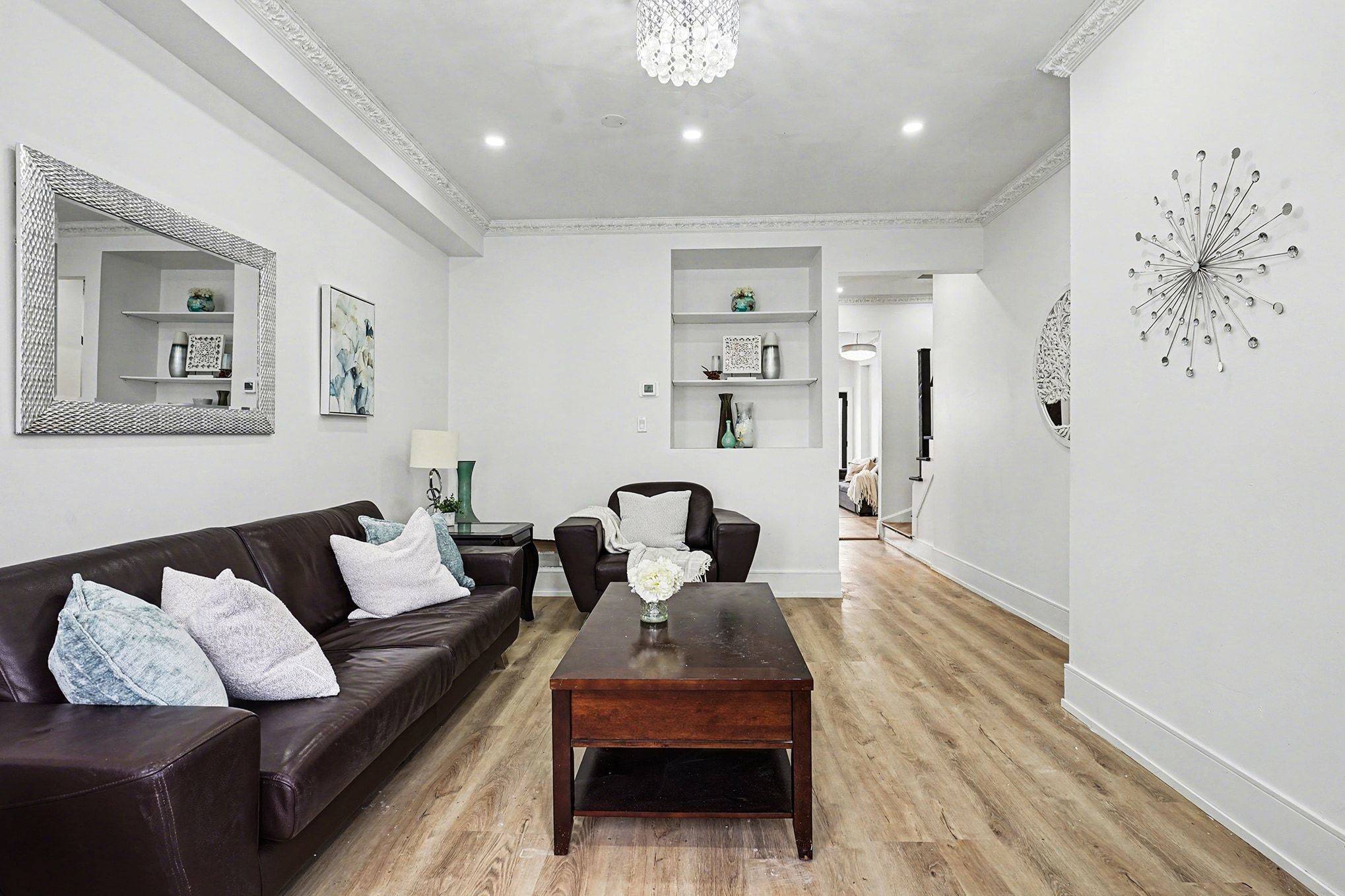 16 Leitch AVE, Toronto W05, ON M3J 3P2