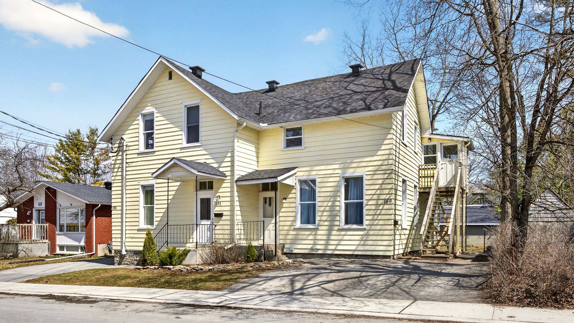 189-191-193 Moffatt ST, Carleton Place, ON K7C 3K9