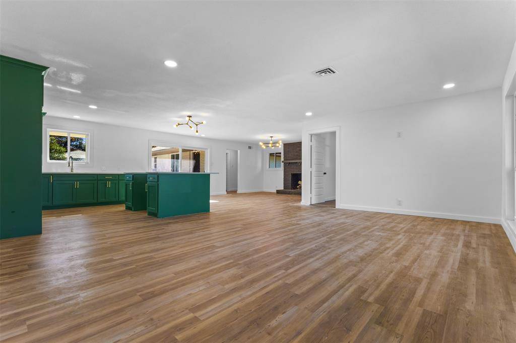 924 Whitestone Lane, Dallas, TX 75232