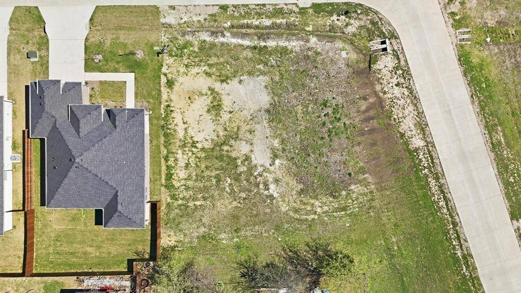 719 Escovedo Drive, Italy, TX 76651