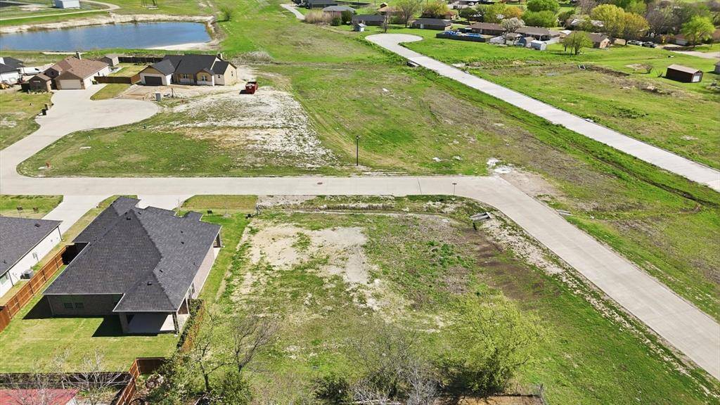 719 Escovedo Drive, Italy, TX 76651