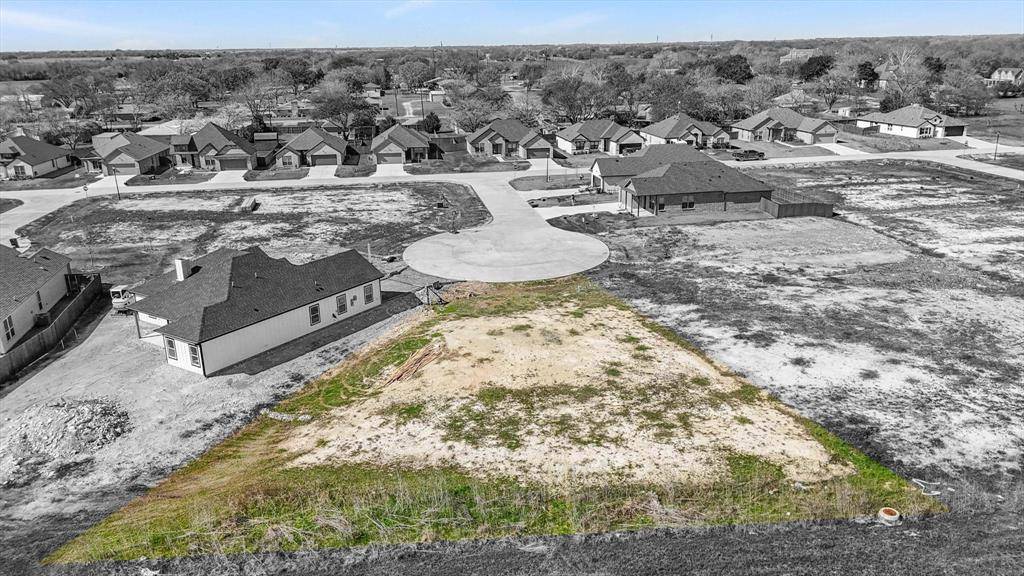 424 Lora Sue Court, Italy, TX 76651