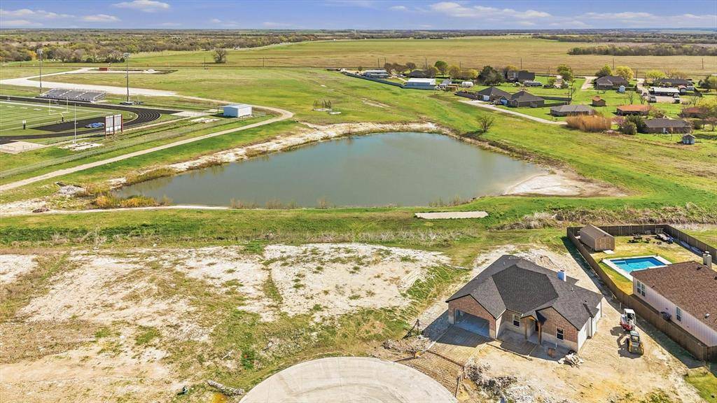 424 Lora Sue Court, Italy, TX 76651