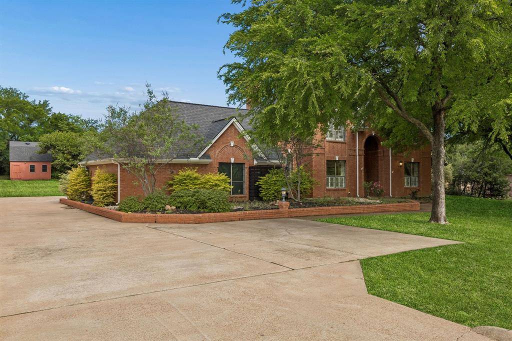 7704 Emerson Lane, Flower Mound, TX 75022