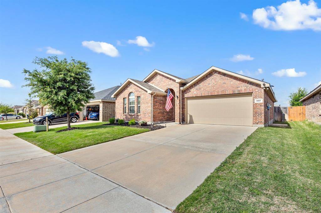8917 Dameron Drive, Fort Worth, TX 76131