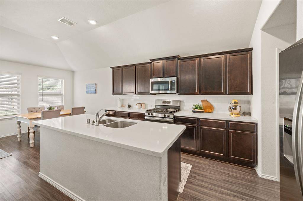 8917 Dameron Drive, Fort Worth, TX 76131