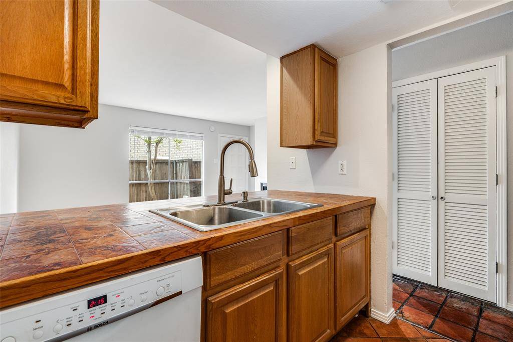 2702 Douglas Avenue #143, Dallas, TX 75219